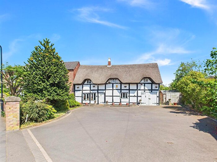 4 Bedroom Detached House For Sale In Post Office Road, Alrewas, Burton-On-Trent, DE13