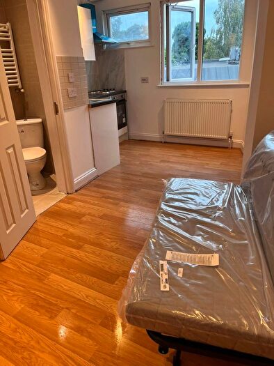 Studio To Rent In High Street, London, W3