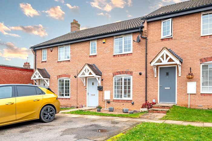 3 Bedroom Terraced House For Sale In Lowick Close, Burton Latimer, Kettering, NN15