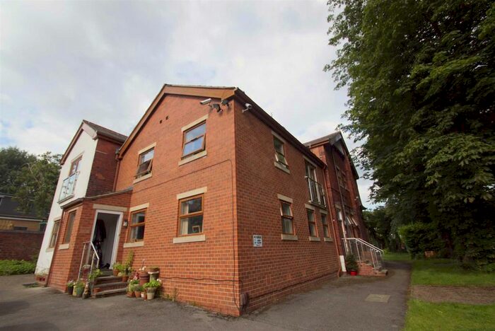 2 Bedroom Flat To Rent In Harrogate Road, Alwoodley, Leeds, LS17
