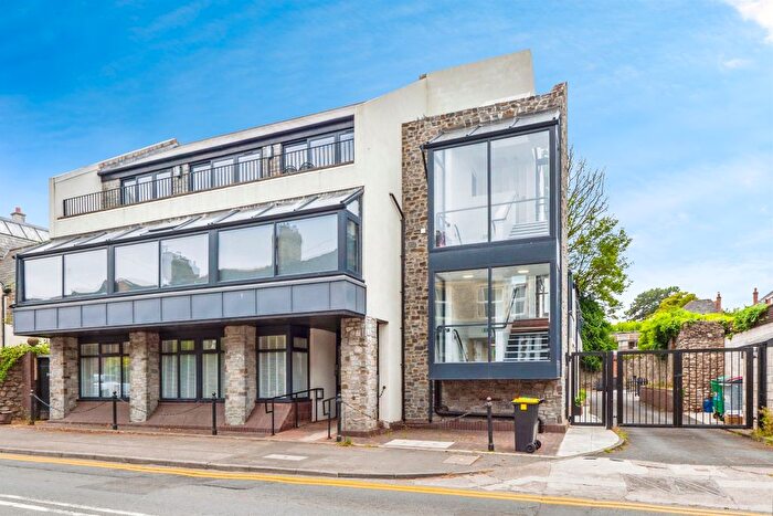2 Bedroom Flat For Sale In Cardiff Road, Llandaff, Cardiff, CF5