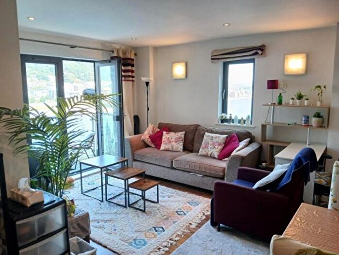 2 Bedroom Flat To Rent In Kings Road, Swansea, SA1