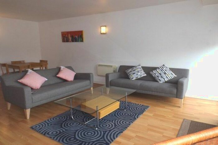 2 Bedroom Flat To Rent In Fitzwilliam Street, Sheffield, S1