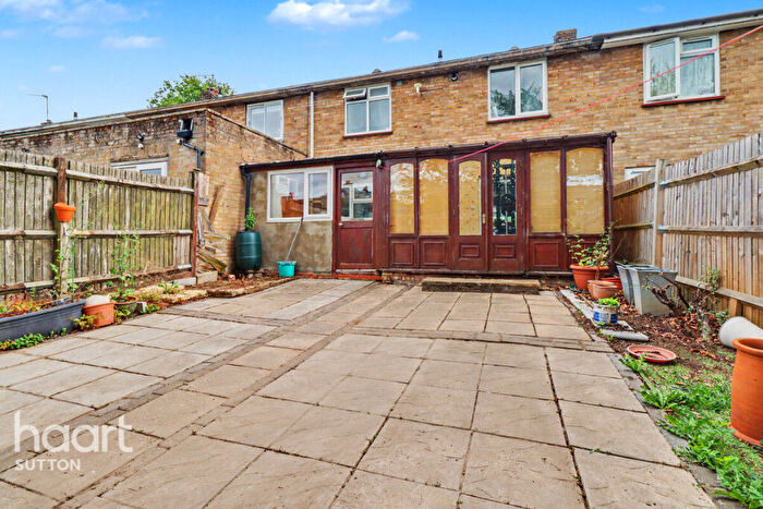 3 Bedroom Terraced House For Sale In Long Walk, Epsom, KT18
