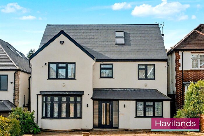 5 Bedroom Detached House For Sale In Wades Hill, Winchmore Hill, N21
