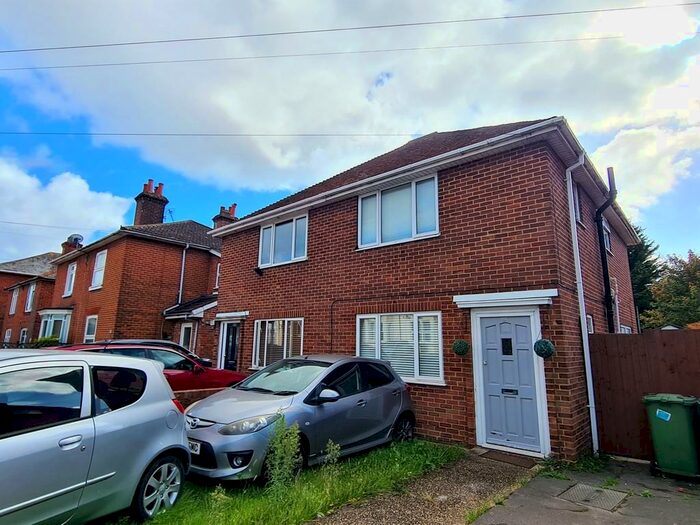 3 Bedroom Semi-Detached House To Rent In Waterloo Road, Southampton, SO15