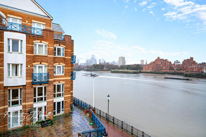 2 Bedroom Apartment For Sale In Globe Wharf, Rotherhithe Street, SE16