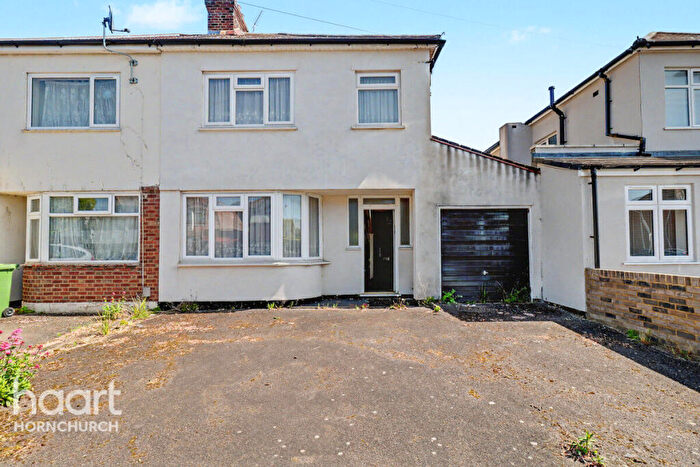 3 Bedroom Semi-Detached House For Sale In Albany Road, Hornchurch, RM12