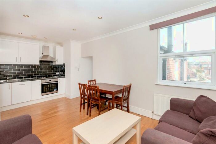 4 Bedroom Apartment To Rent In Grenfell Road, Tooting, London, CR4