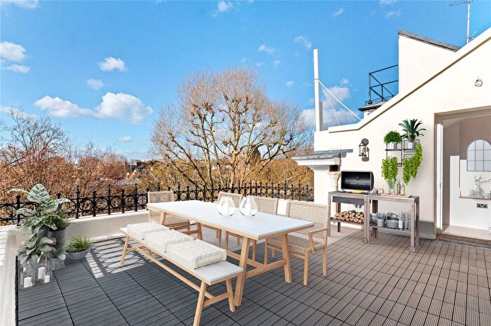 3 Bedroom Flat For Sale In Holland Park, London, W11