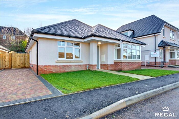 3 Bedroom Bungalow For Sale In Eleanor Gardens, Walworth Road, Pickett Piece, Andover, SP11