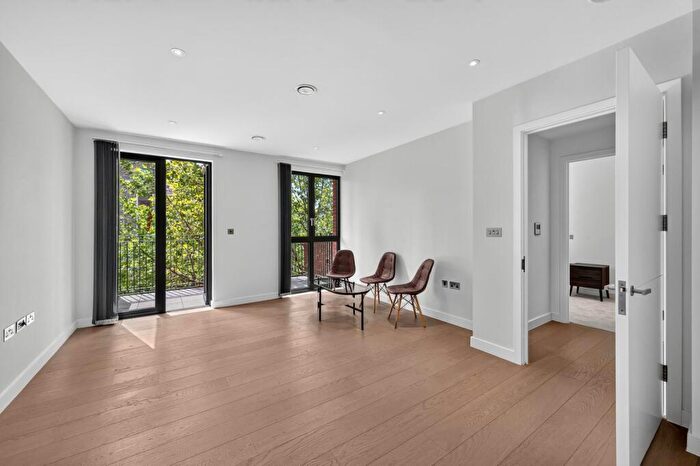 1 Bedroom Flat For Sale In Lyons Place, Lisson Grove, NW8