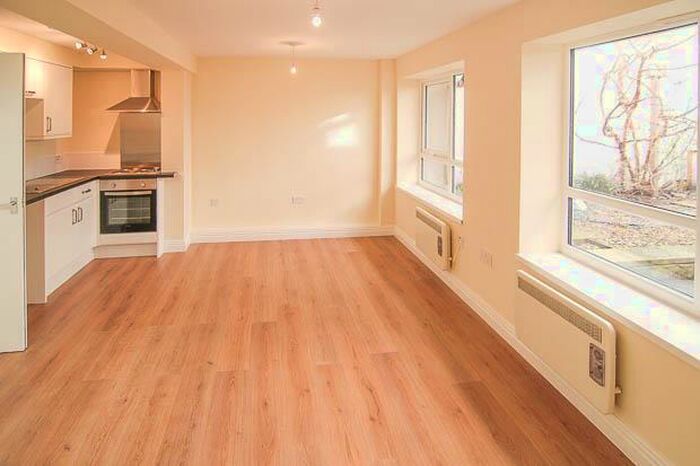 1 Bedroom Flat To Rent In Berkeley Court, Cheltenham, GL52