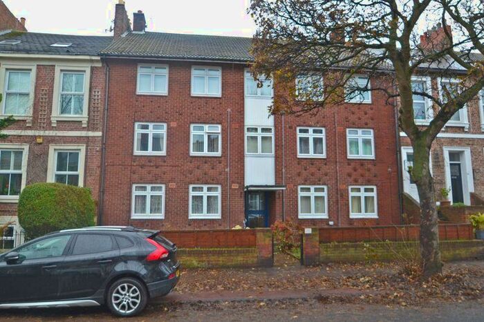 3 Bedroom Flat To Rent In Washington Terrace, North Shields, NE30