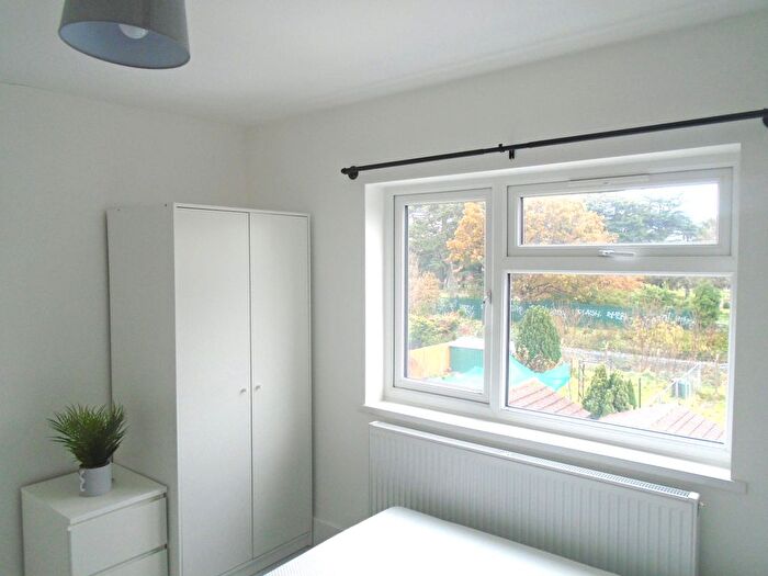 1 Bedroom Flat To Rent In Bulstrode Avenue, Hounslow, TW3