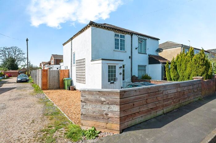 2 Bedroom Semi Detached House For Sale In Commercial Street, Southampton, SO18