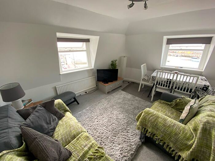 2 Bedroom Flat To Rent In King Street, Margate, CT9