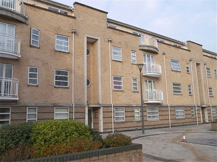 2 Bedroom Flat To Rent In Petersfield, Cambridge, CB1