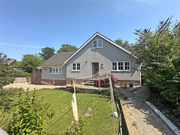 4 Bedroom Bungalow For Sale In Widden Close, Sway, Lymington, Hampshire, SO41