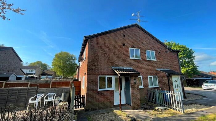 1 Bedroom Terraced House To Rent In Merton Close, Owlsmoor, Sandhurst, Berkshire, GU47