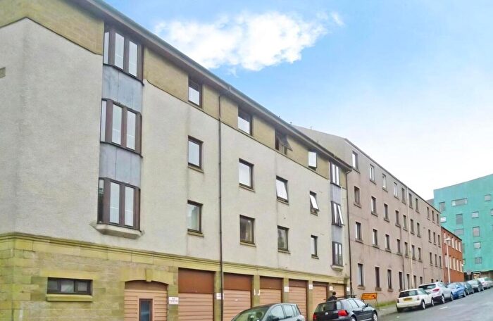 2 Bedroom Flat To Rent In Abbey Lane, Edinburgh, Midlothian, EH8