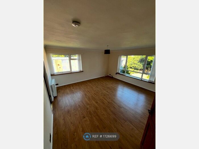 2 Bedroom Flat To Rent In Rosehill Court, Liverpool, L25