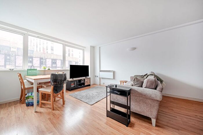 1 Bedroom Flat For Sale In Marco Island, Nottingham, NG1