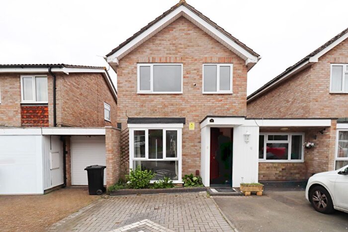 4 Bedroom Link Detached House To Rent In Beverley, Toothill, Swindon, SN5