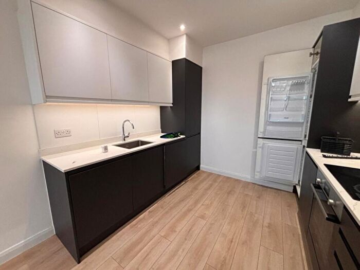 2 Bedroom Apartment To Rent In London Road, Redhill, RH1