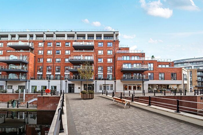 1 Bedroom Flat For Sale In Canal Side, Maidenhead, SL6