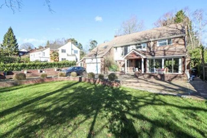 1 Bedroom Flat To Rent In Pine Walk, Southampton, SO16