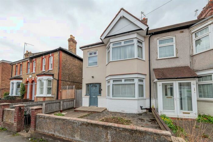 3 Bedroom Semi-Detached House To Rent In Maybank Road, South Woodford, E18