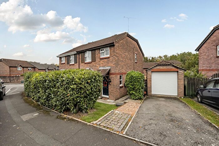 3 Bedroom Semi-Detached House For Sale In Castleton Road, Middleleaze, Swindon, SN5
