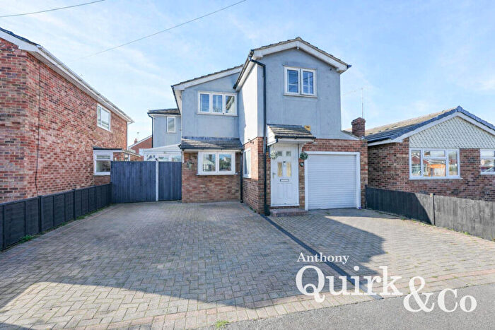 5 Bedroom Detached House For Sale In Fairlop Avenue, Canvey Island, SS8