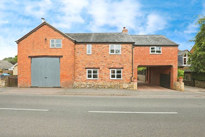 4 Bedroom Detached House For Sale In Wheelwrights, Main Road, Banbury, OX15