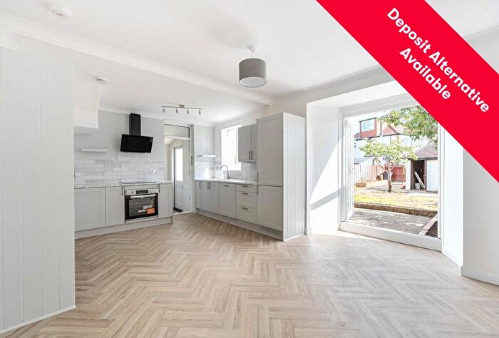 4 Bedroom Semi Detached House To Rent In Abbotts Road, Cheam, Sutton, SM3