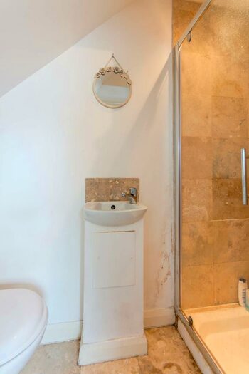 Studio To Rent In Salusbury Road, Queen's Park, London, NW6