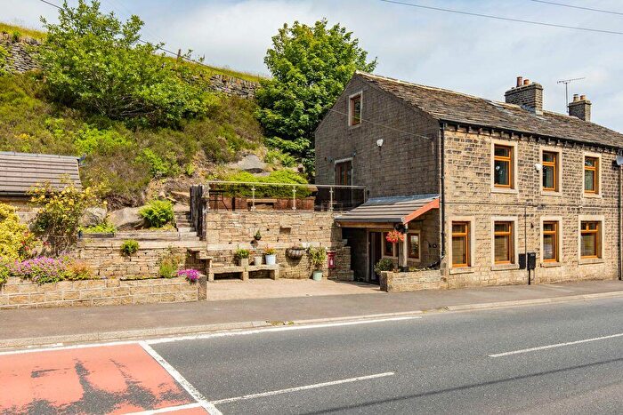 4 Bedroom Semi-Detached House For Sale In Oldham Road, Sowerby Bridge, HX6