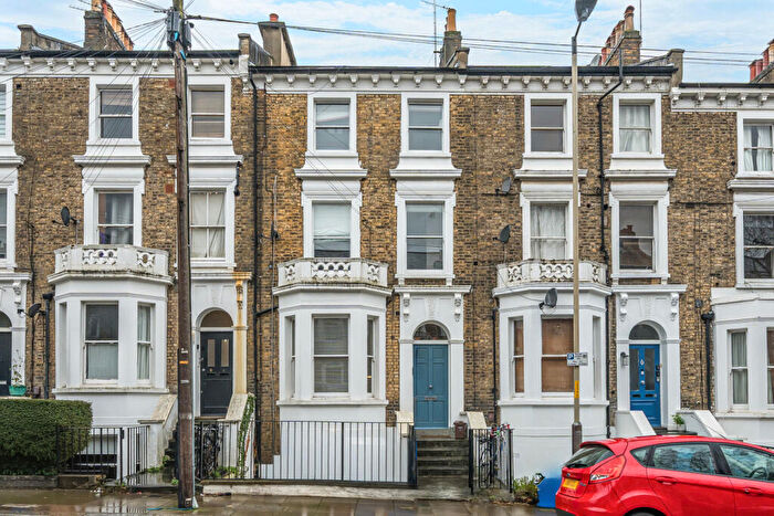 2 Bedroom Apartment For Sale In Wilson Road, London, SE5