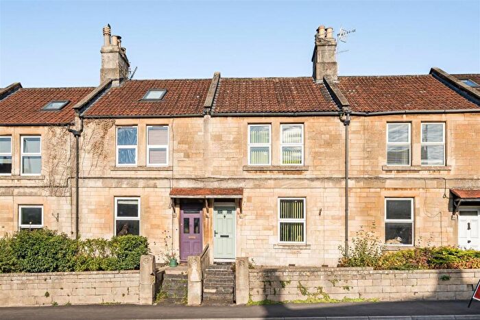 3 Bedroom Terraced House For Sale In High Street, Box, SN13