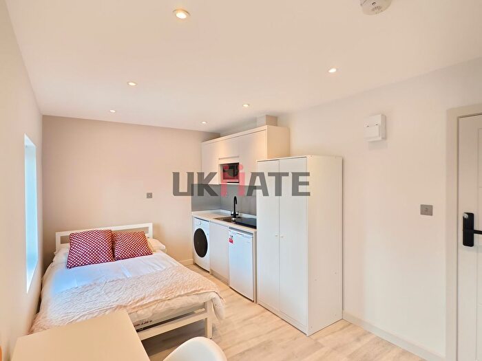 1 Bedroom Property To Rent In Bisson Road, London, E15
