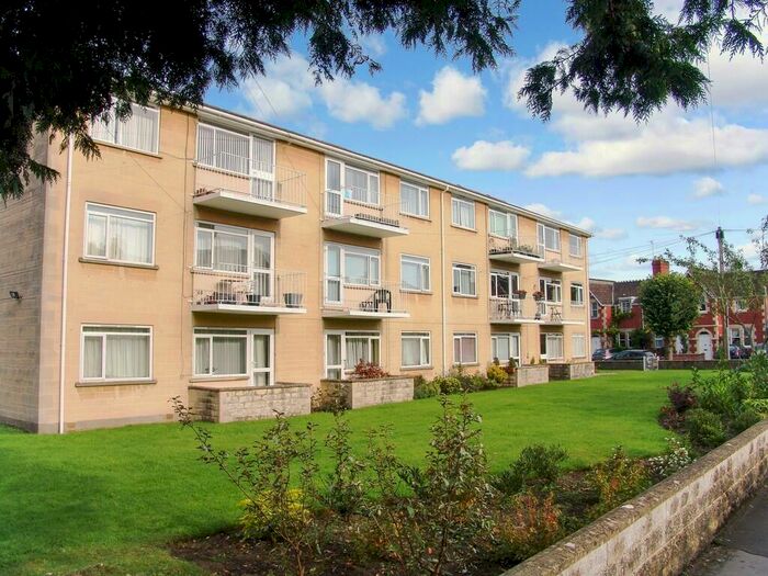 2 Bedroom Apartment To Rent In Powlett Court, Bath, BA2