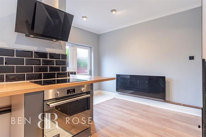 2 Bedroom End Of Terrace House For Sale In Cross Street, Leyland, PR25