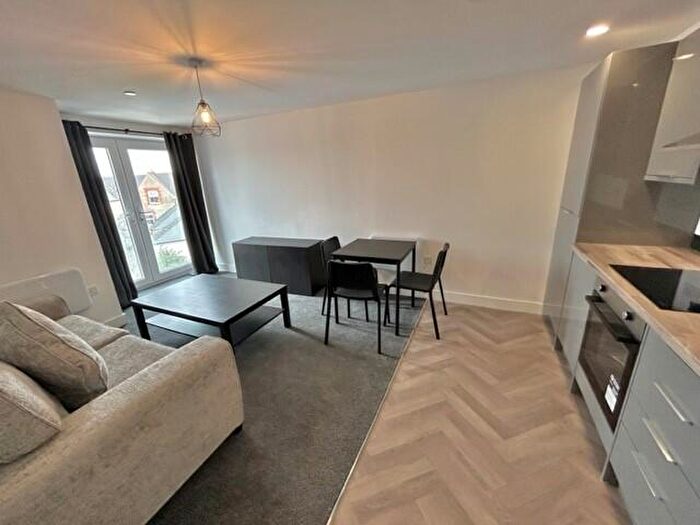 3 Bedroom Apartment To Rent In Richmond Road, Cardiff(City), CF24