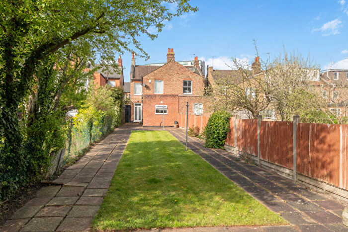 3 Bedroom Semi-Detached House For Sale In Lambert Road, Finchley, London, N12
