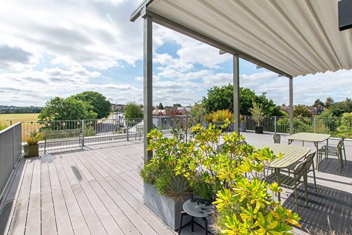 1 Bedroom Flat To Rent In The Maple, Brent Cross, London, NW2