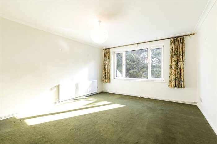 3 Bedroom Flat For Sale In Southgate Road, London, N1