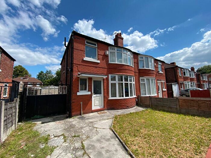 4 Bedroom Semi Detached House To Rent In Brentbridge Road, Manchester, M14