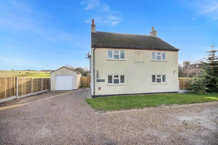 4 Bedroom Detached House To Rent In Gainsborough Road, Everton, Doncaster, DN10