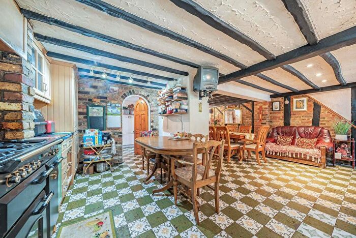 5 Bedroom Detached House For Sale In Old Howletts Lane, Ruislip, HA4